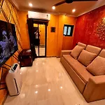 Budget Homestay R1